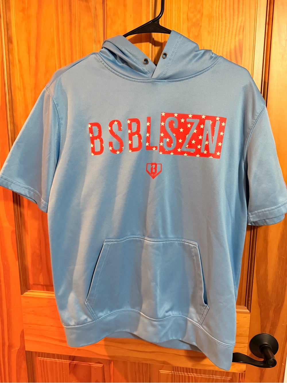 Kids Short-Sleeve Hoodie with Red Star Logo - Light Blue